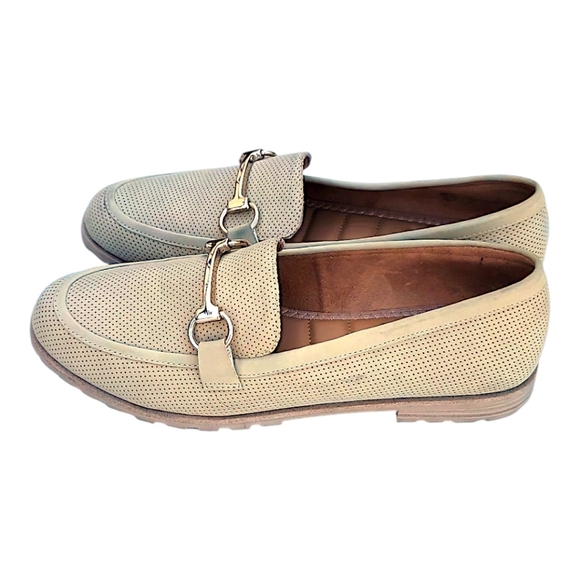 Kelly & KATIE, LIGHT TAN PERFORATED LOAFER SIZE 9.5 - Picture 8 of 8